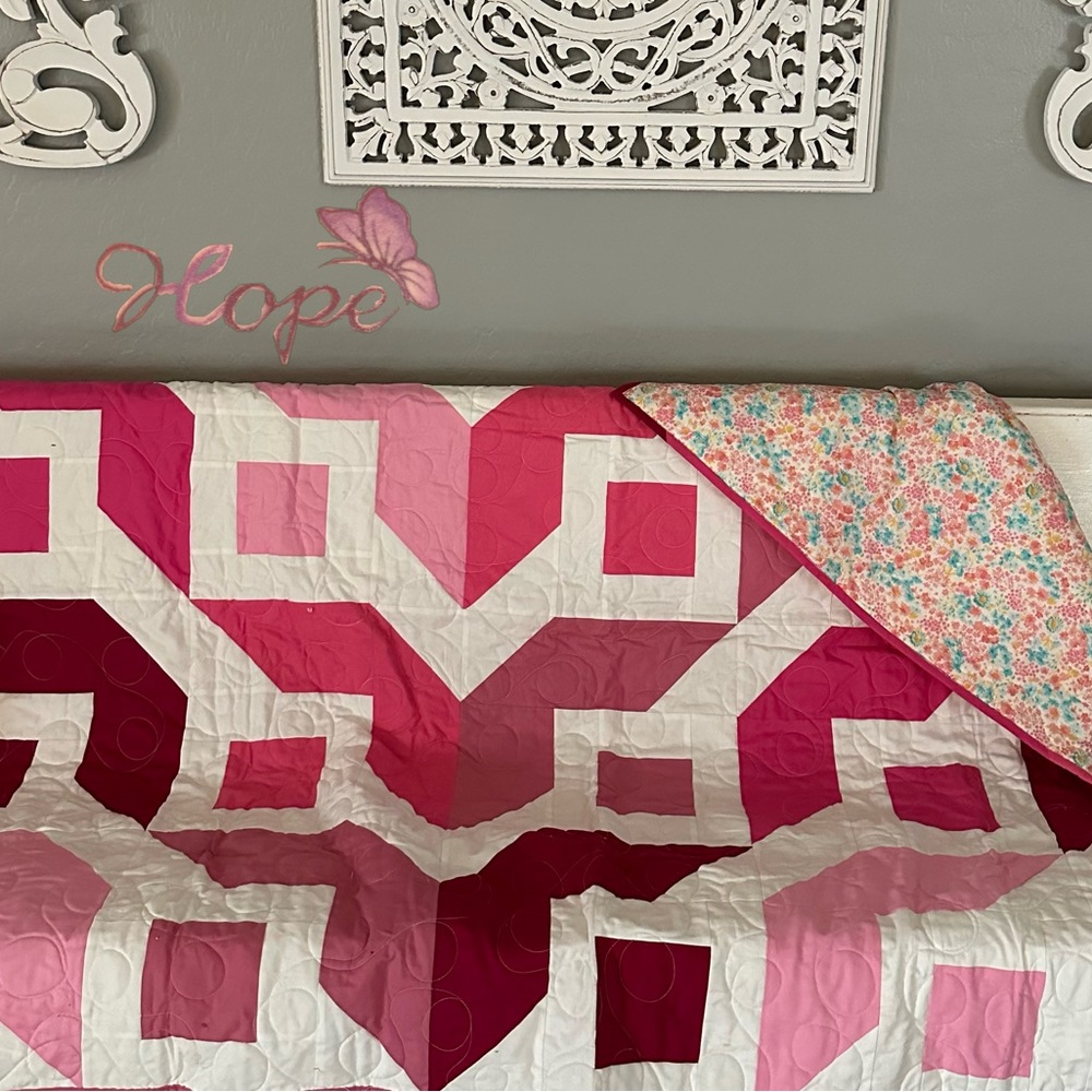 Handmade Quilt size 48x58 pink dk pink & white